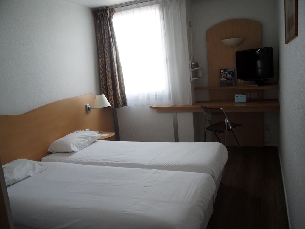 Hotel inn Grenoble Eybens Parc des Expositions Ex Kyriad Zimmer foto