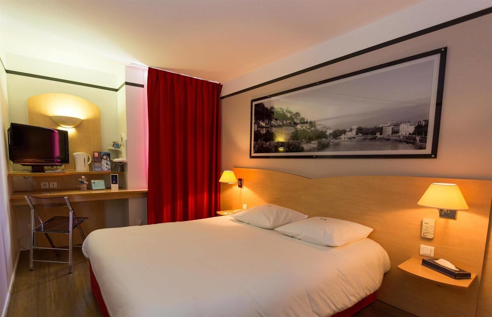 Hotel inn Grenoble Eybens Parc des Expositions Ex Kyriad Exterior foto